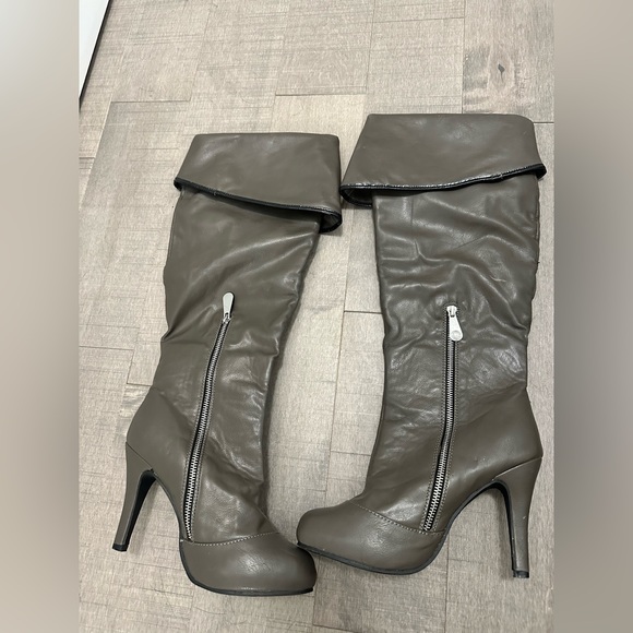 Grey Slouch Boots - Picture 3 of 9